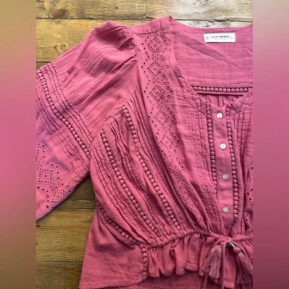 LUCKY BRAND Raspberry Pink Puff Sleeve Blouse with Tassel Tie in the Front Boho - Picture 7 of 12